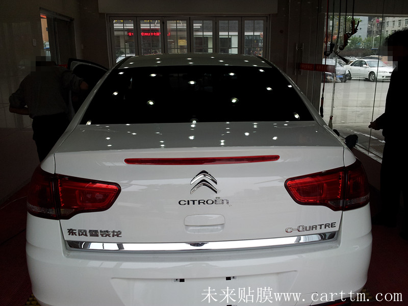 武汉世嘉三厢后档贴杜邦