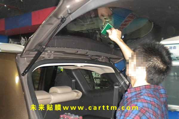 施工中