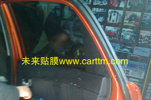 侧挡施工中