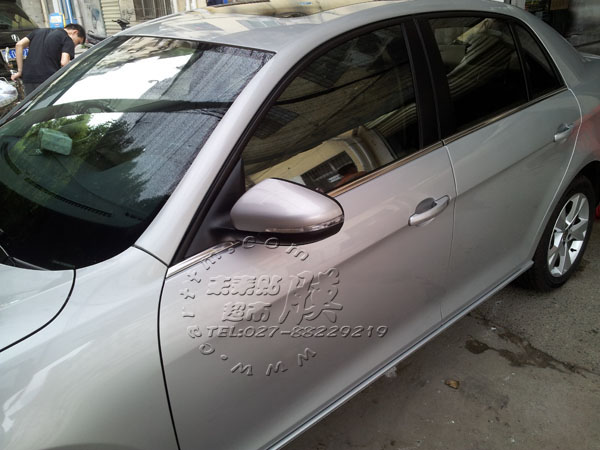  武汉汽车太阳膜|隔热膜|汽车贴膜大众新宝来全车贴膜前档膜AIR80侧后档